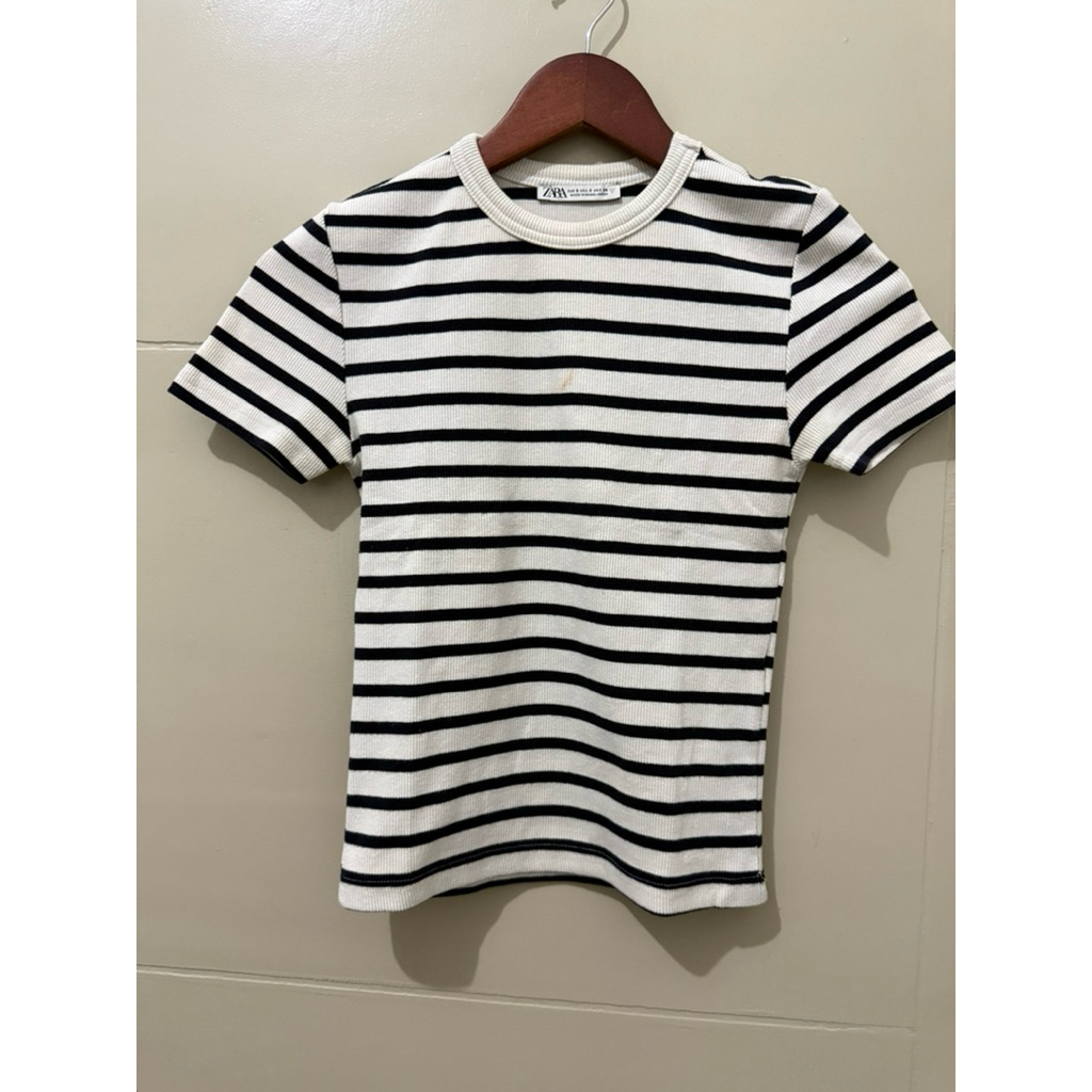 Zara Stripe T-Shirt Kaos Garis Garis