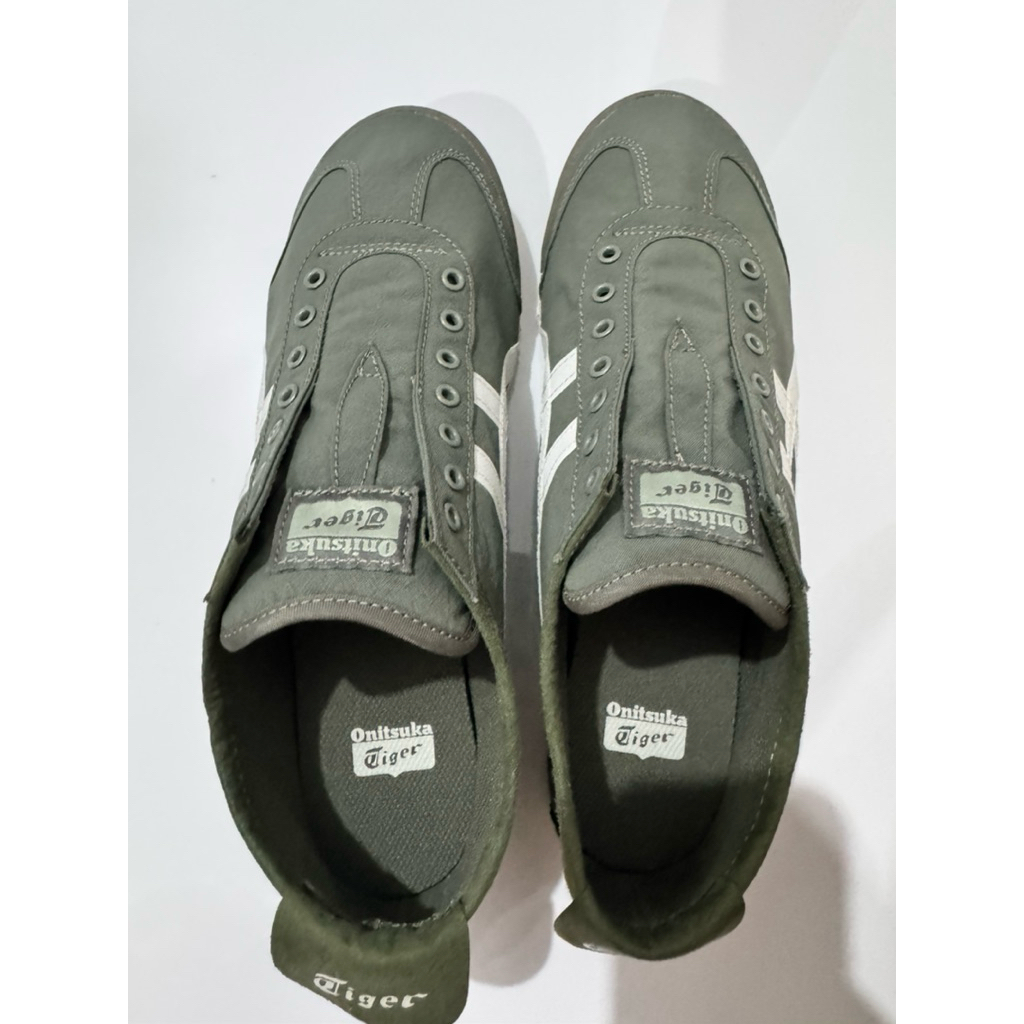 Onitsuka Tiger Slip On