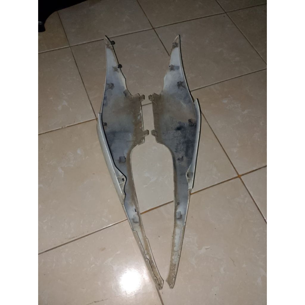 bodi belakang samping kanan kiri honda cbr 150 old original copotan