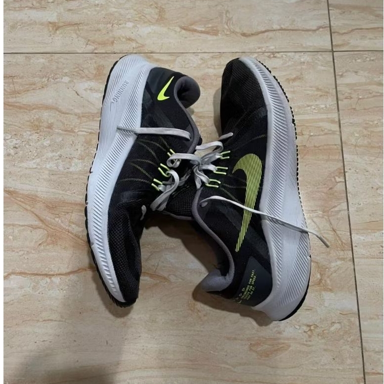 Sepatu Nike Running Quest 4