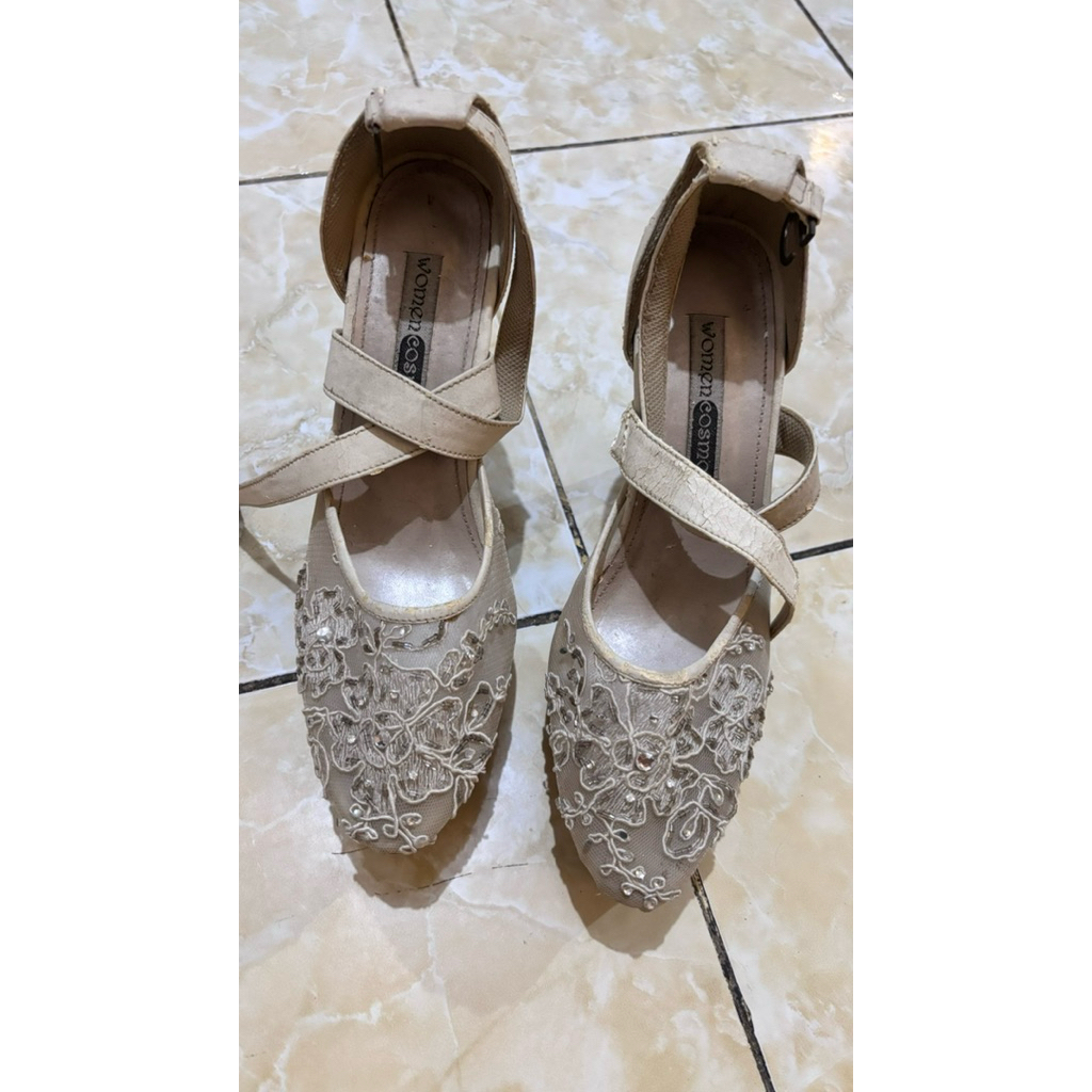 Wedding white shoes