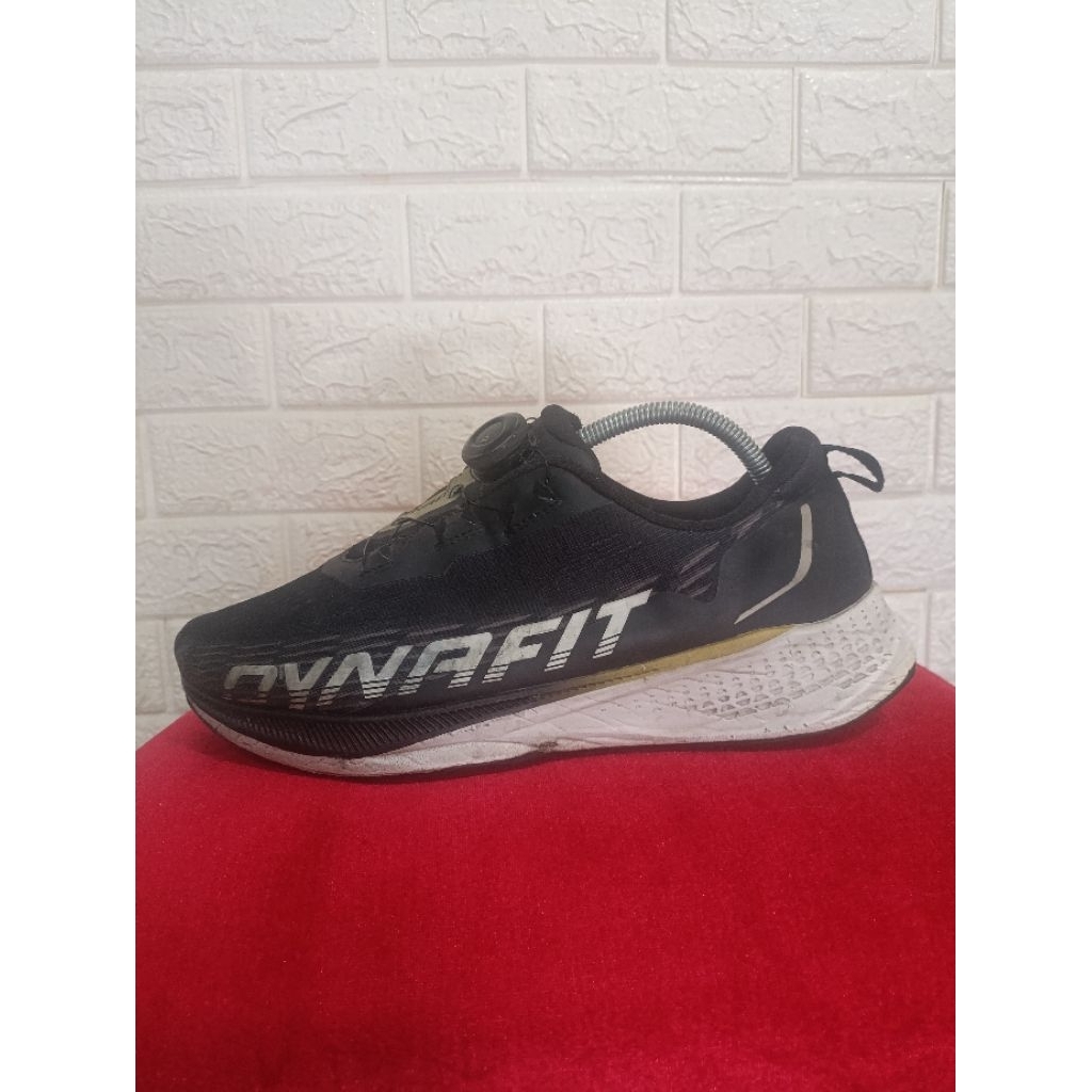 Sepatu sneaker running basket second seken branded DynaFit original