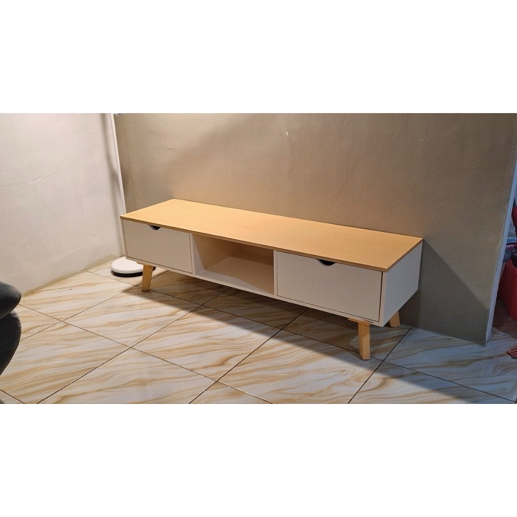 PRELOVED MEJA TV panjang 120cm dari brand IFURNHOLIC