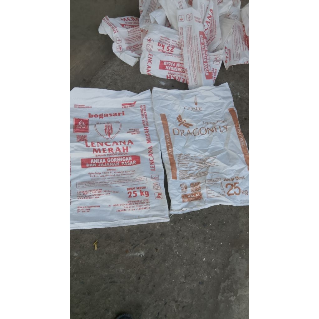 karung terigu bekas
