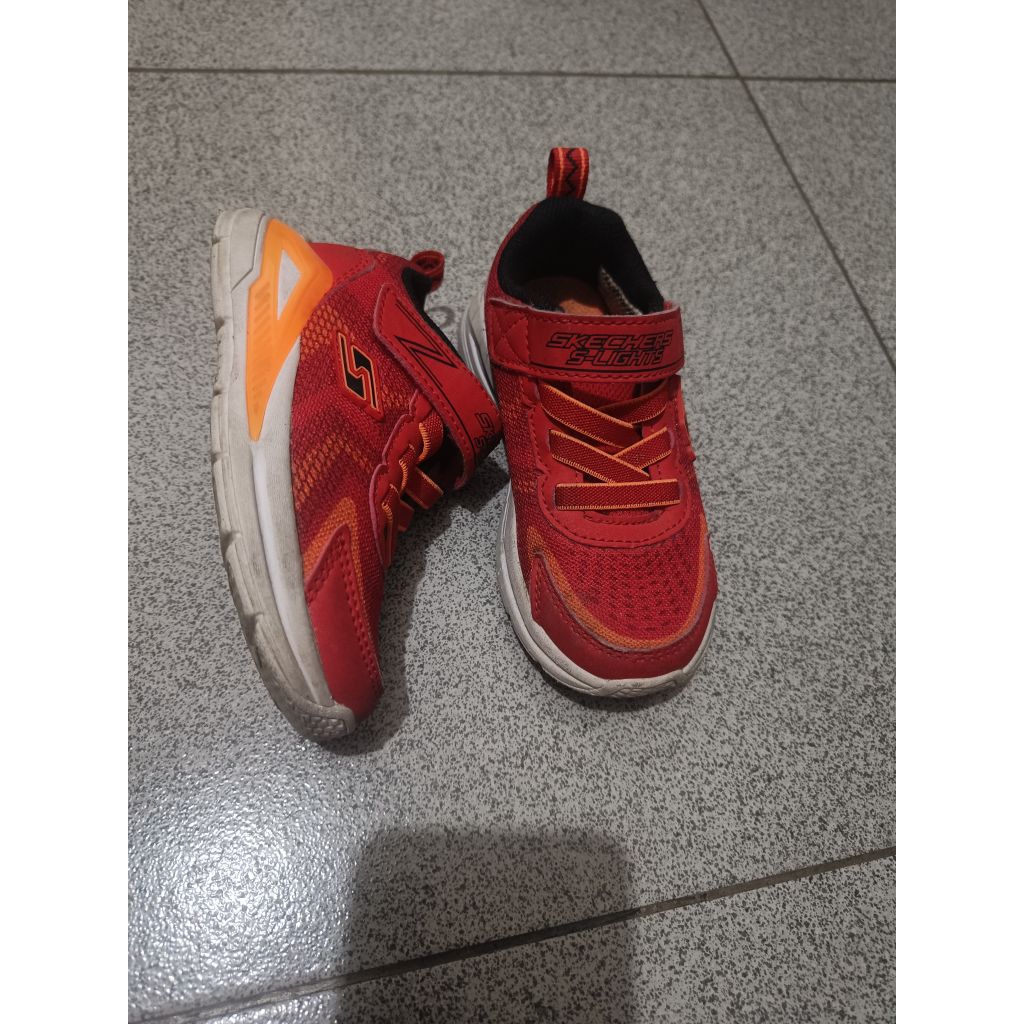 Skechers anak LED size 24