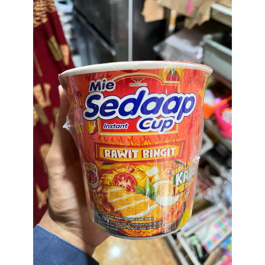 MIE SEDAAP CUP KARI MERCON