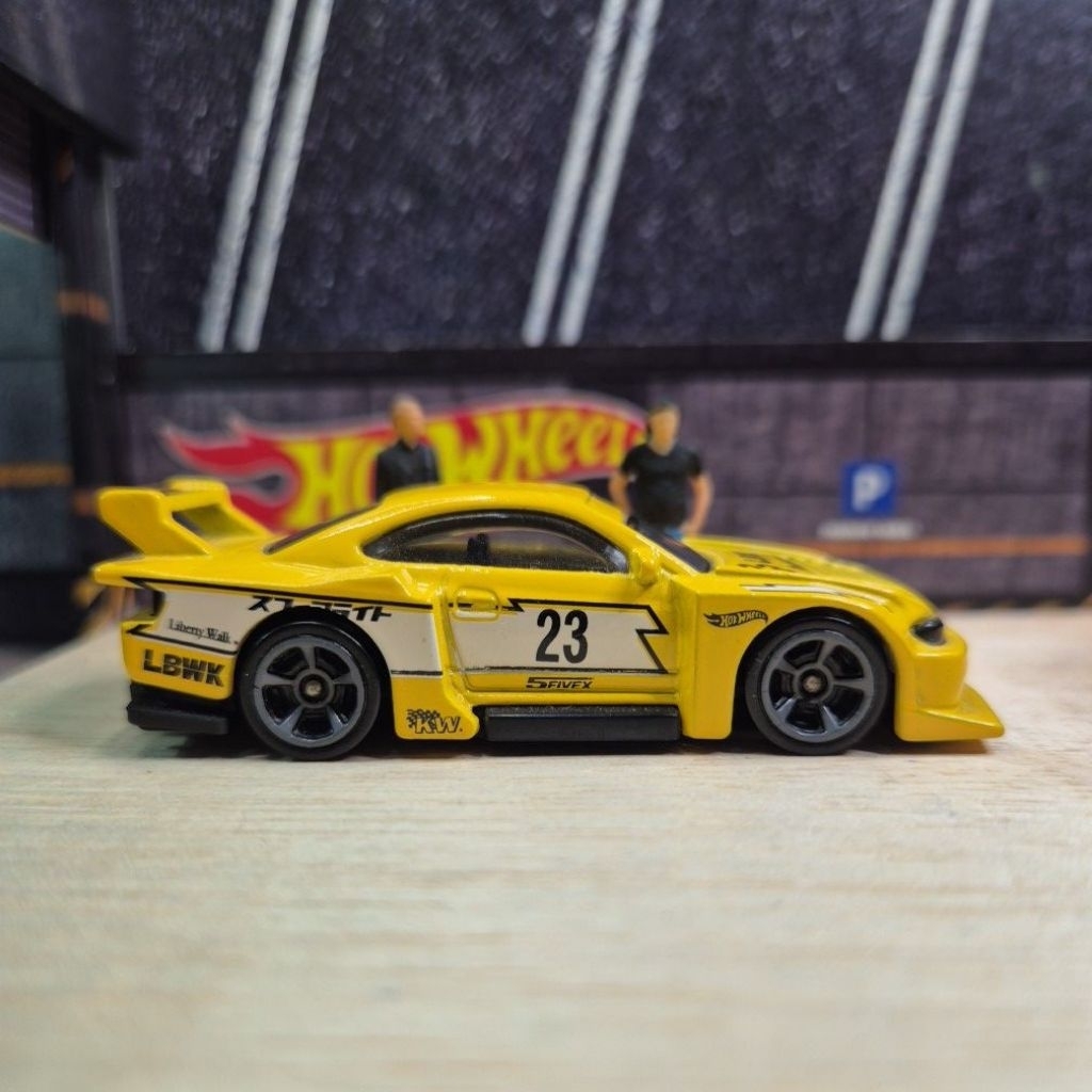 HOT WHEELS LB SUPER SILHOUETTE NISSAN SILVIA S15 LBWK KUNING