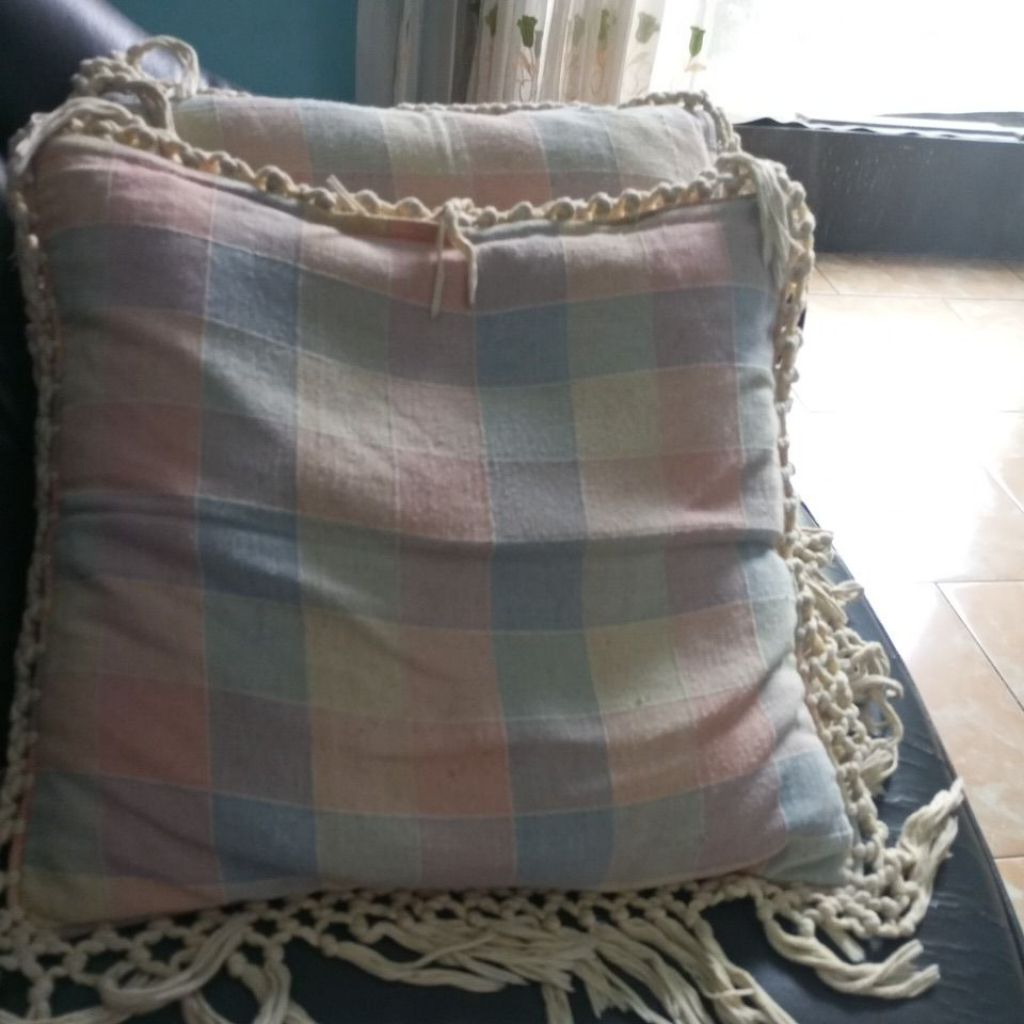 preloved bantal sofa isi 2
