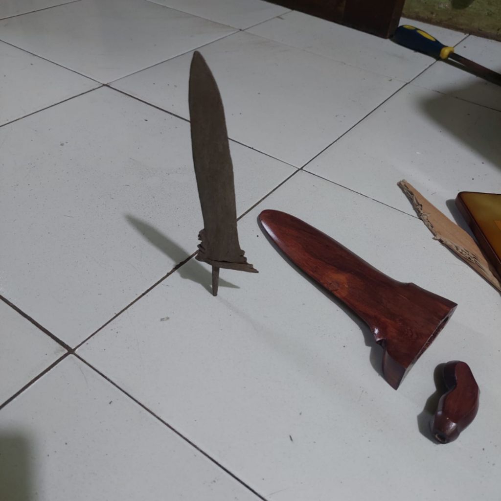 betok pandito semedi berdiri peksi sepuh