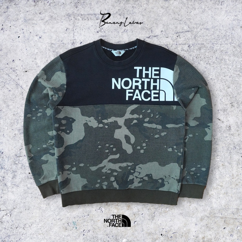 [RARE ITEM] Crewneck The North Face Camo second