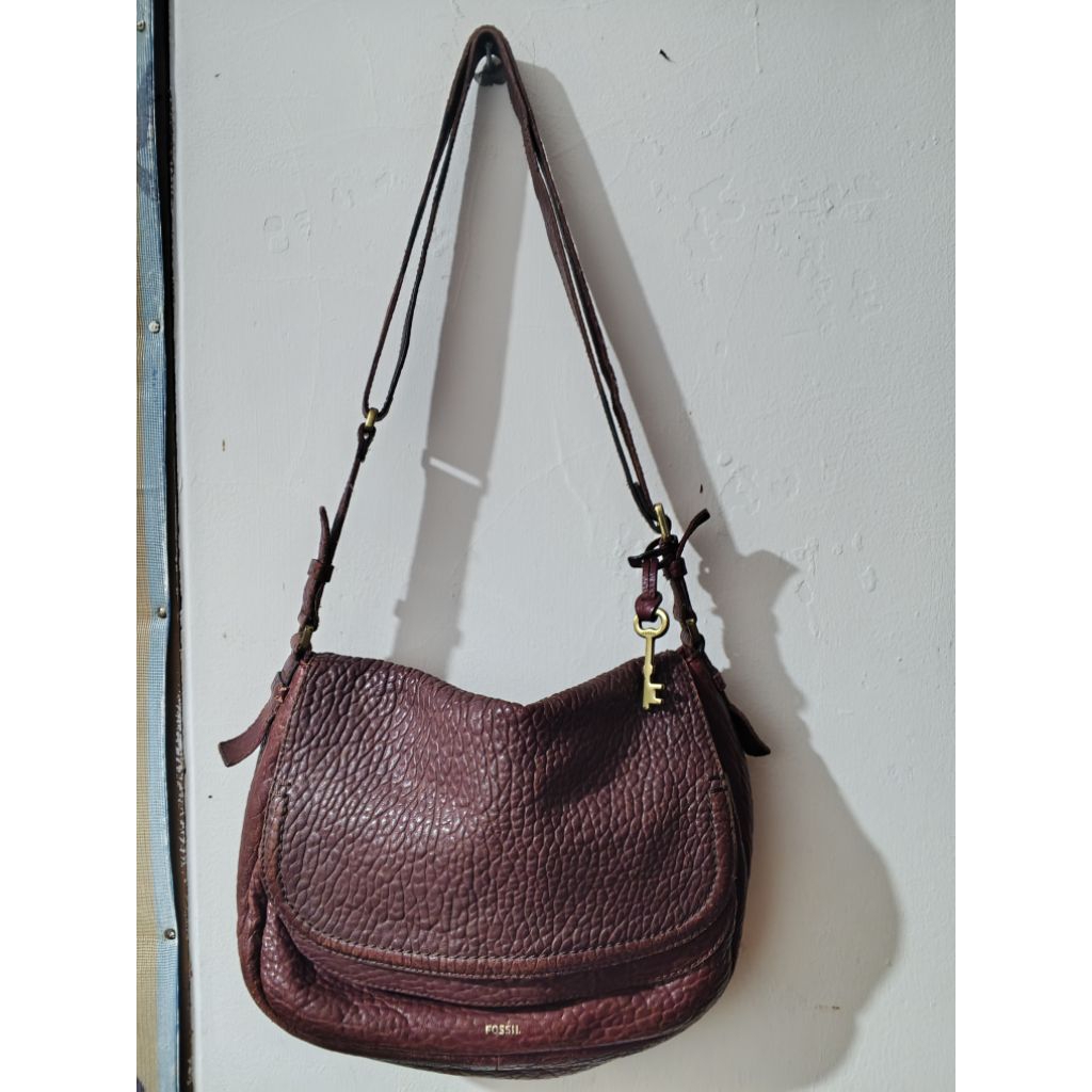 Preloved Tas Fossil Hobo Pebbled Leather Maroon Original - Authentic Rare