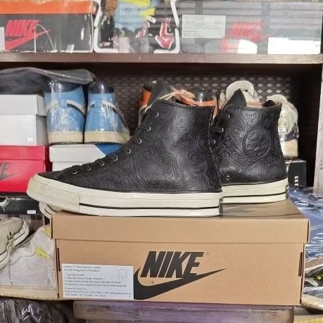 Converse CTAS Embossed floral full leather, SZ.41/260, original, Rare item Collectiable.