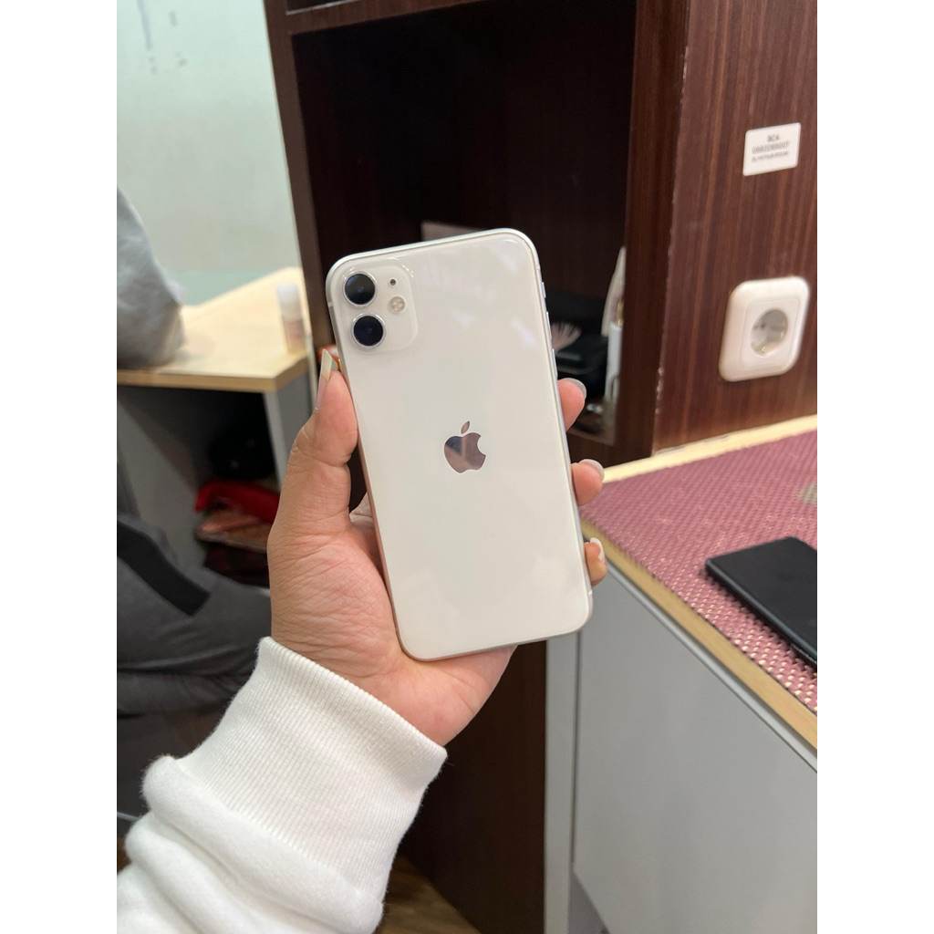 Iphone 11 White ex Ibox 128 GB