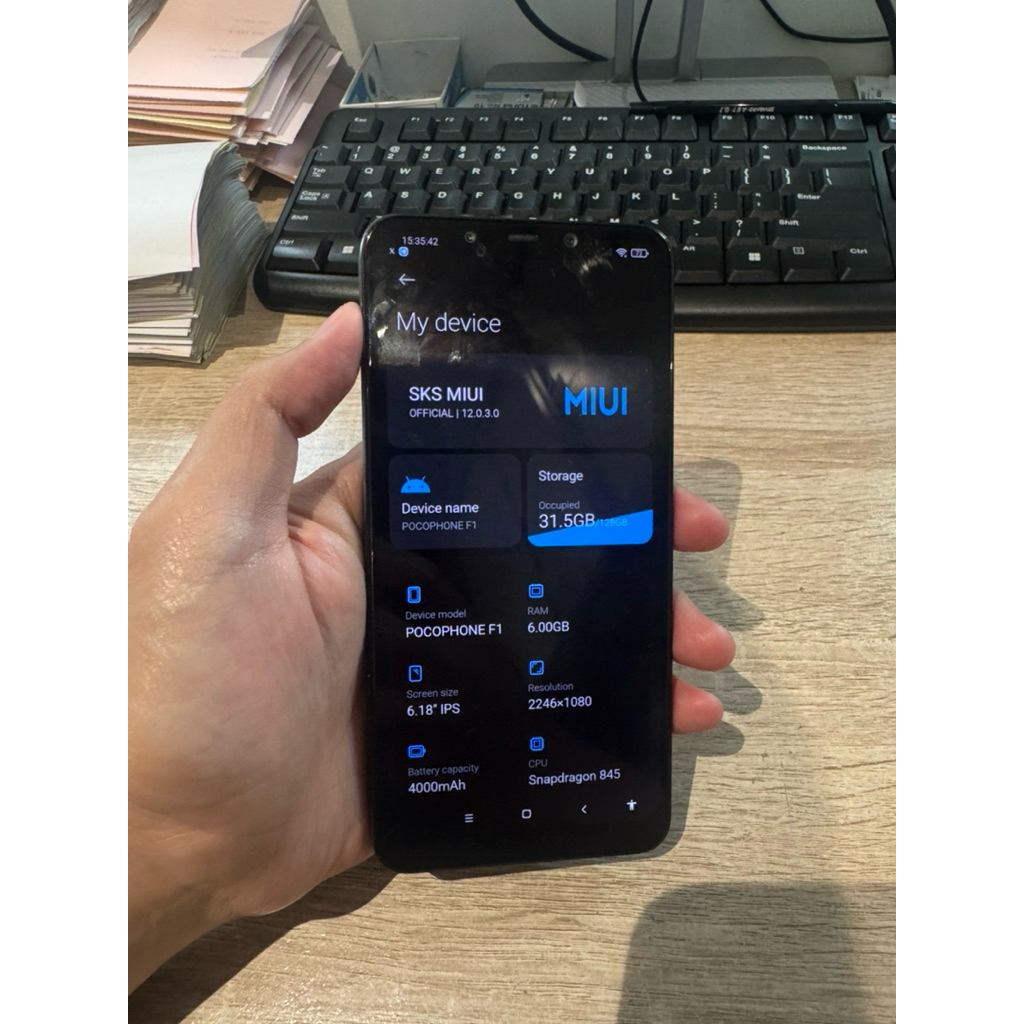 Pocophone F1 6/128 Second