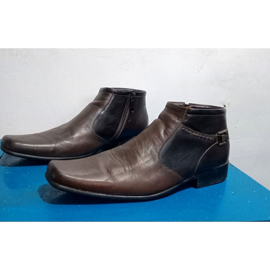 sepatu boot bally size 8