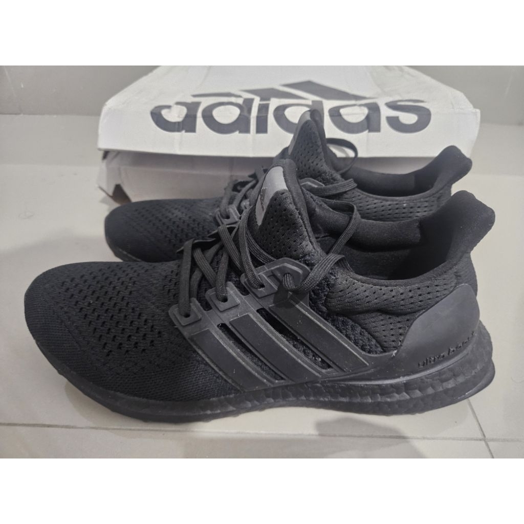 Adidas Ultraboost triple black