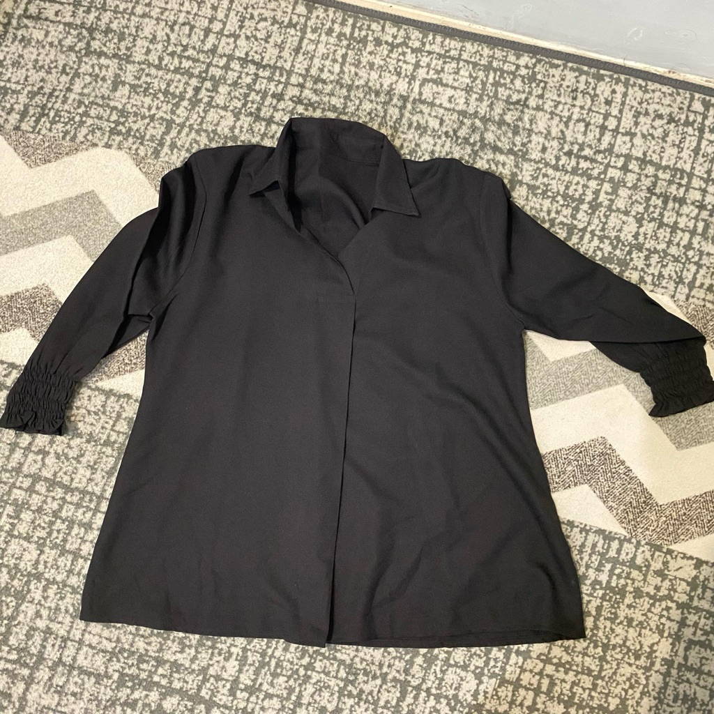 preloved kemeja hitam