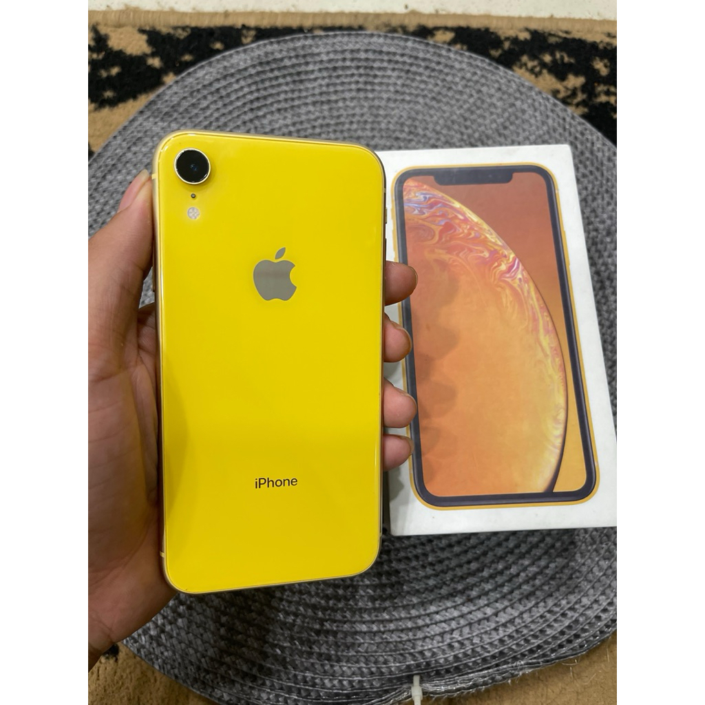 Iphone xr 128gb hp dus kabel jaringan aman