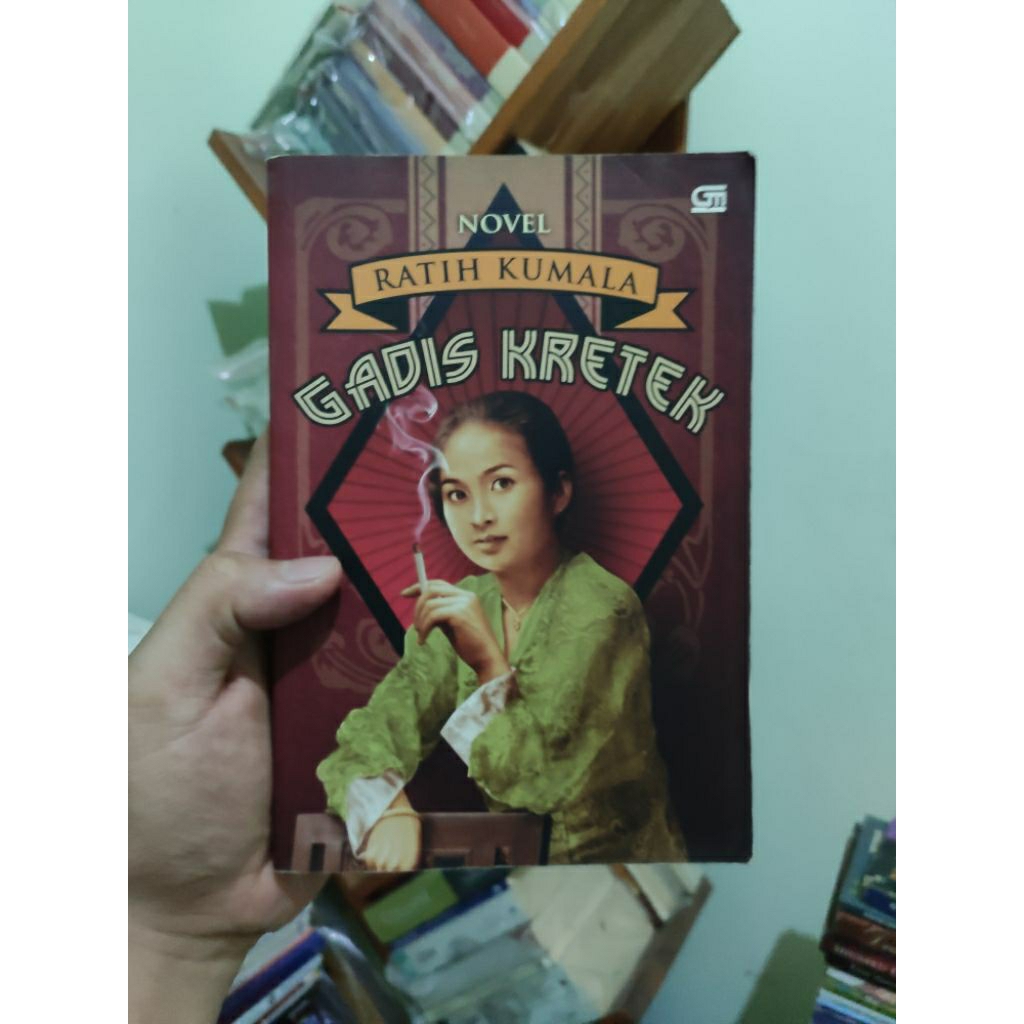 [PRELOVED ORI] Gadis Kretek - Ratih Kumala Buku Bekas