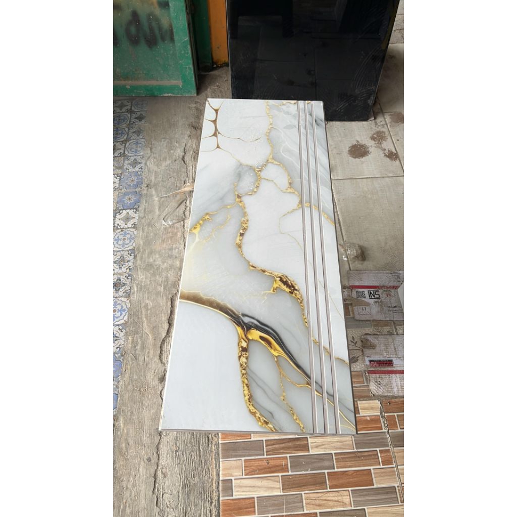 Granit tangga motif marmer 30×100 20×100 step nosing