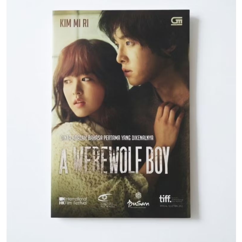 Novel A Werewolf Boy / Bagus (Kertas Dalam Menguning)