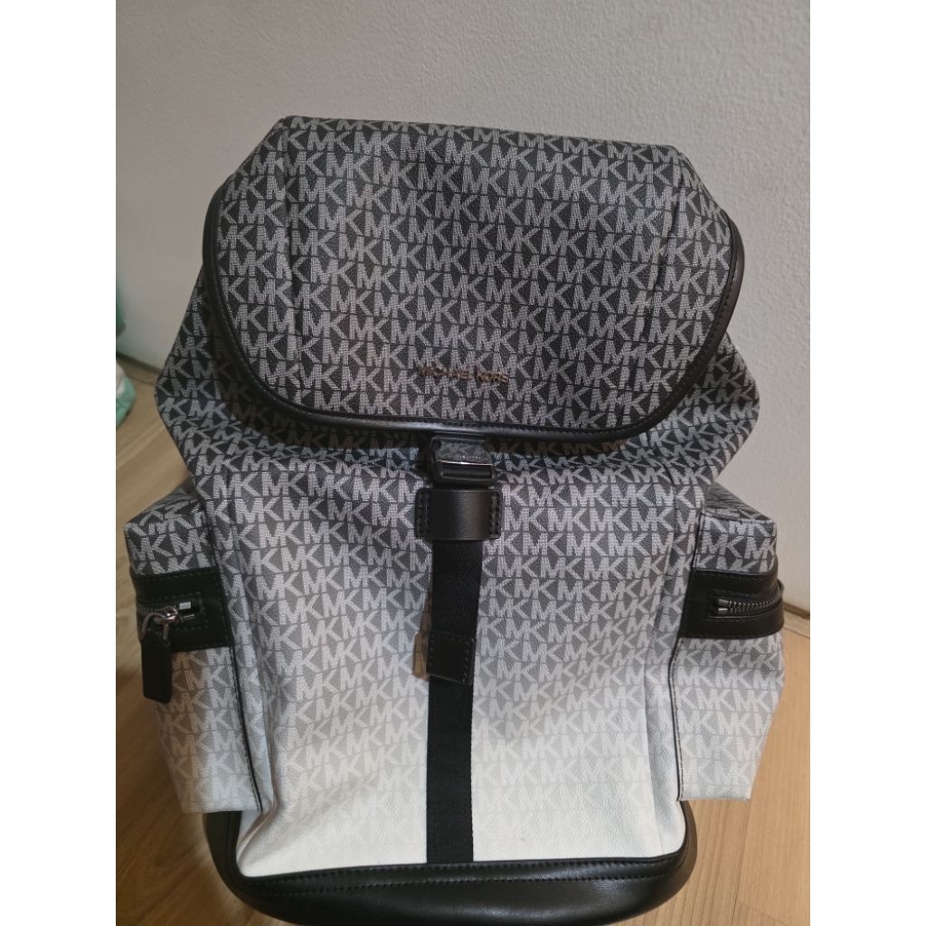 BACKPACK MICHAEL KORS (PRELOVED VERY GOOD CONDITION)