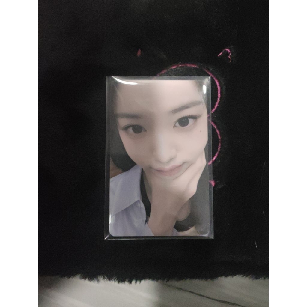 IVE OFFICIAL PC (POB)