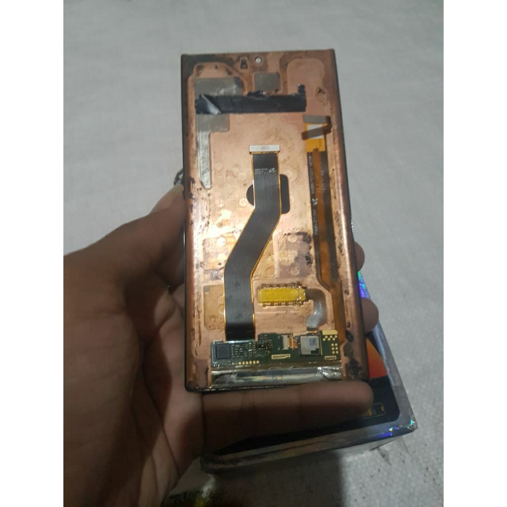 LCD SAMSUNG NOTE 10+ MULUS MINUS