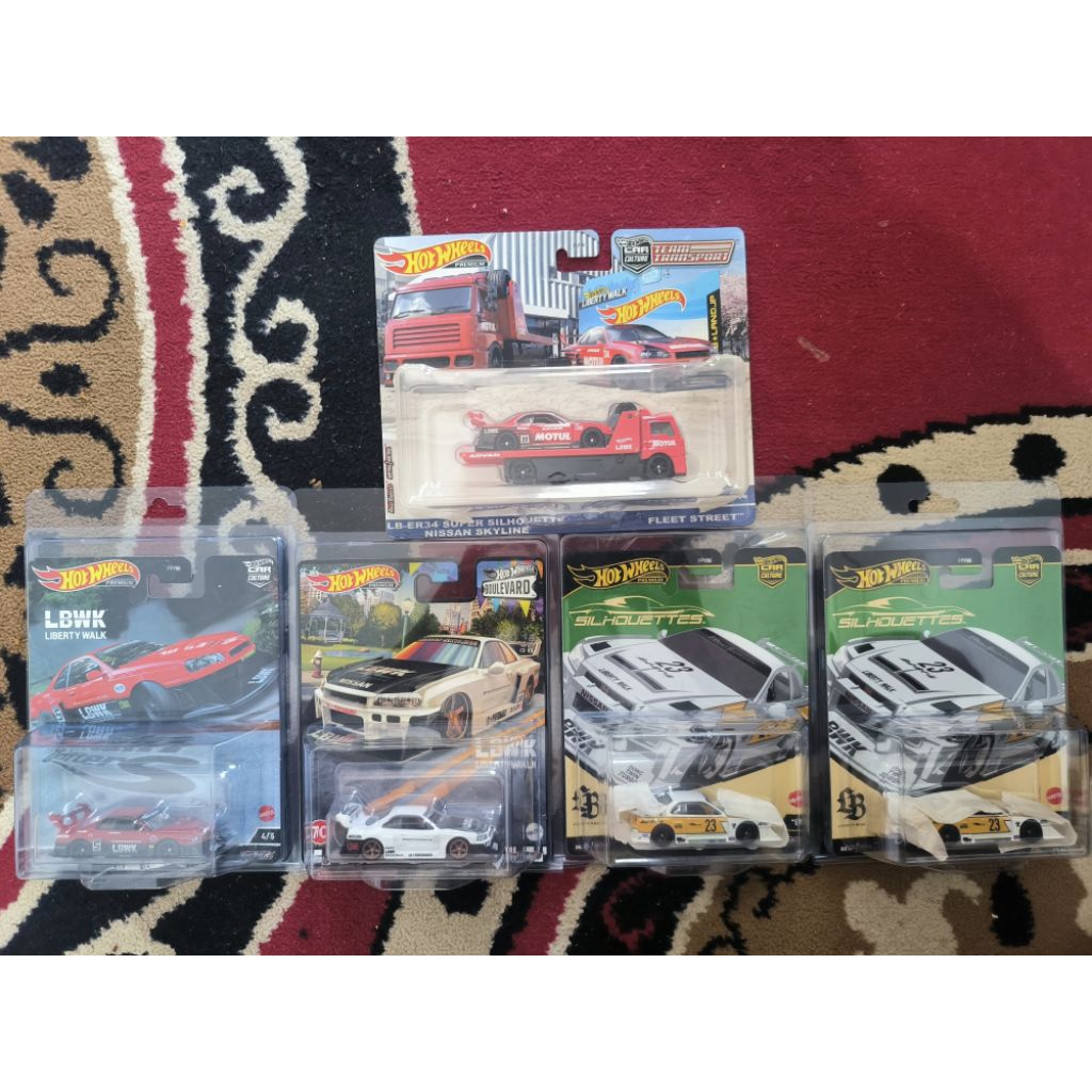Hot Wheels R34 LBWK premium