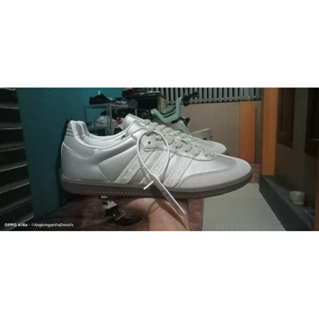 Sepatu_CasualGaris3