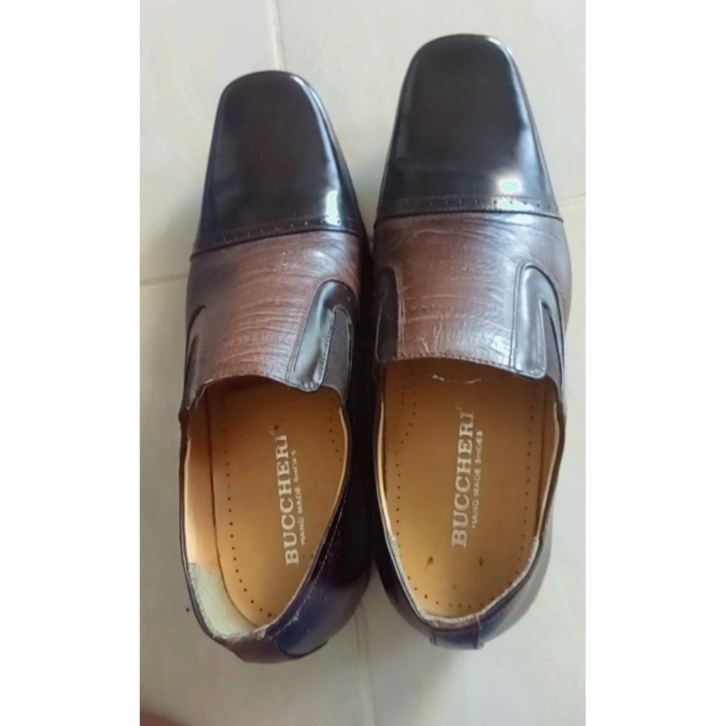 Sepatu BUCCHERI Ori ( Preloved )