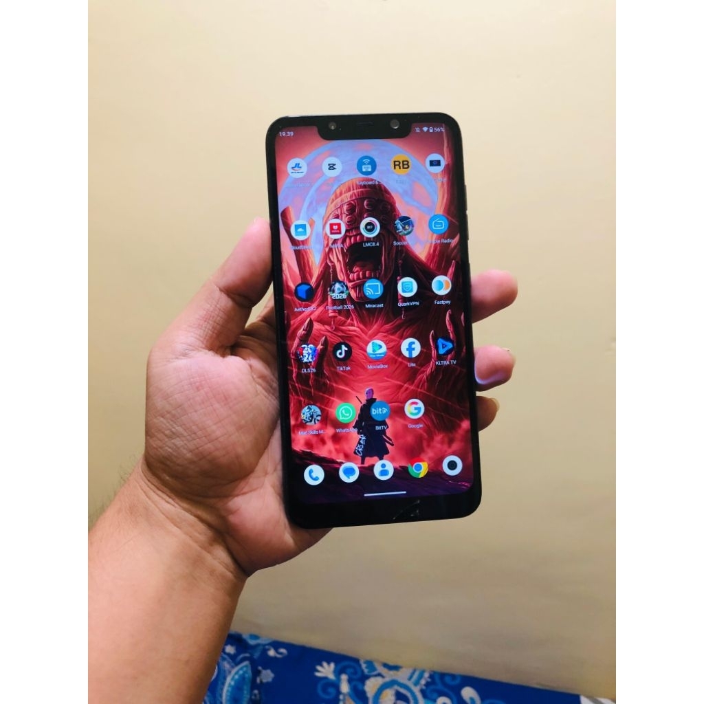 HP Poco F1 6/64 second ( hp only )