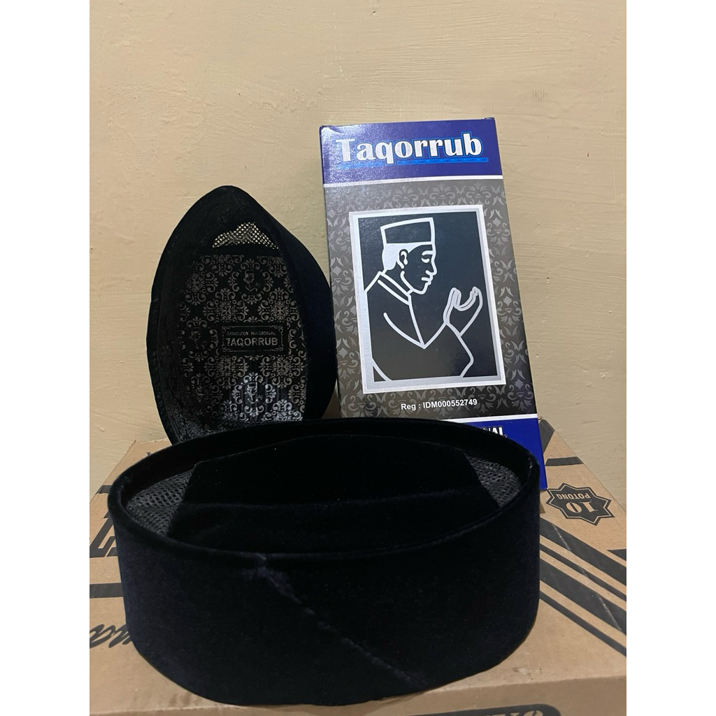 SONGKOK NASIONAL PECI POLOS HITAM TAQORRUB