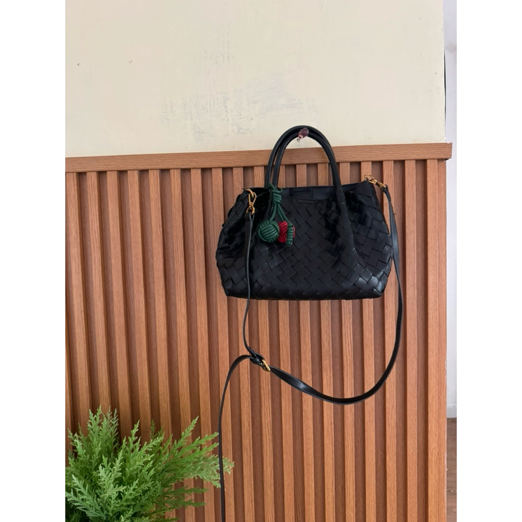 preloved tas anyam