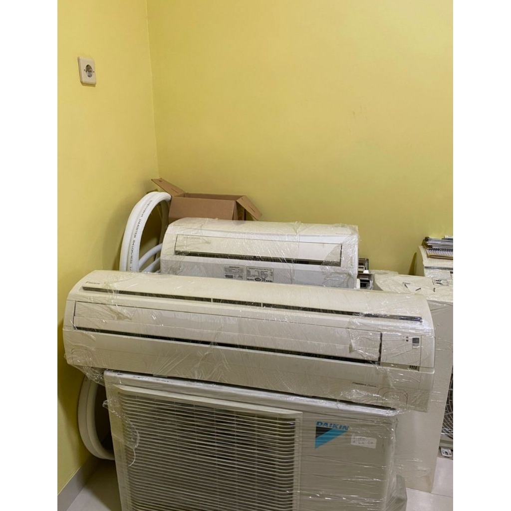 Ac Daikin 2pk standard second plus pasang matrial