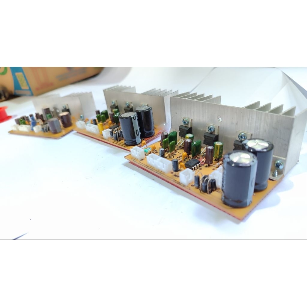 TERJAMIN Kit amplifier Simbadda 2.1 subwoofer clone. **