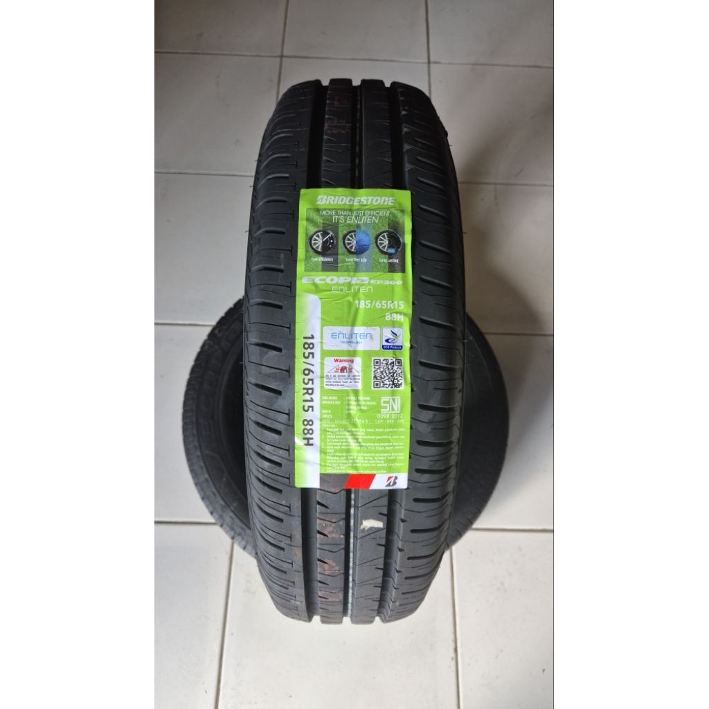 Ban Bridgestone Ecopia EP300 185/65 R15 Ertiga