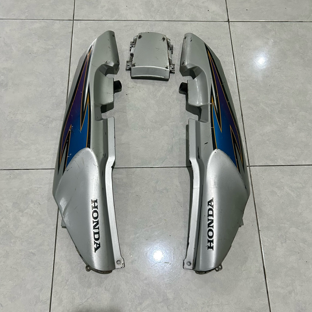 Body Belakang Honda Tiger 2000 Lama Original Copotan
