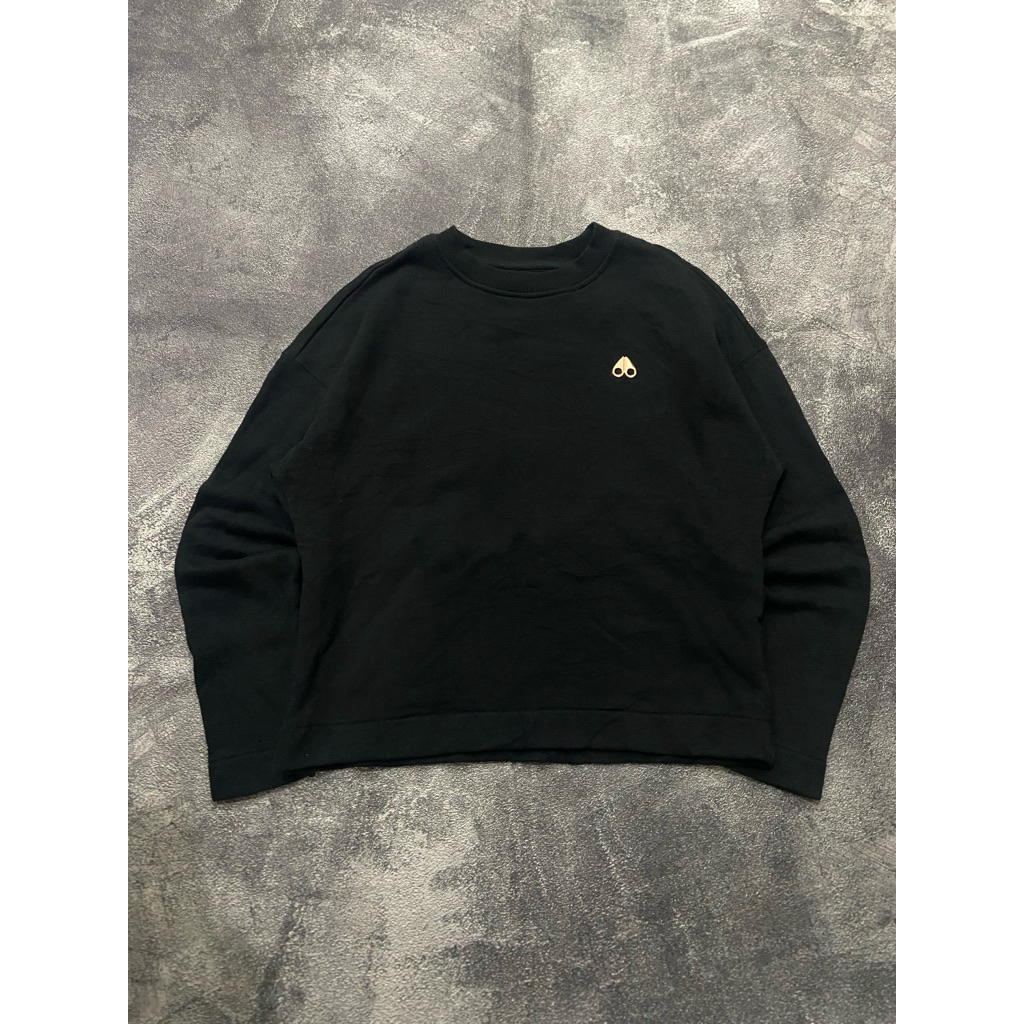 sweet tshirt moose knuckles