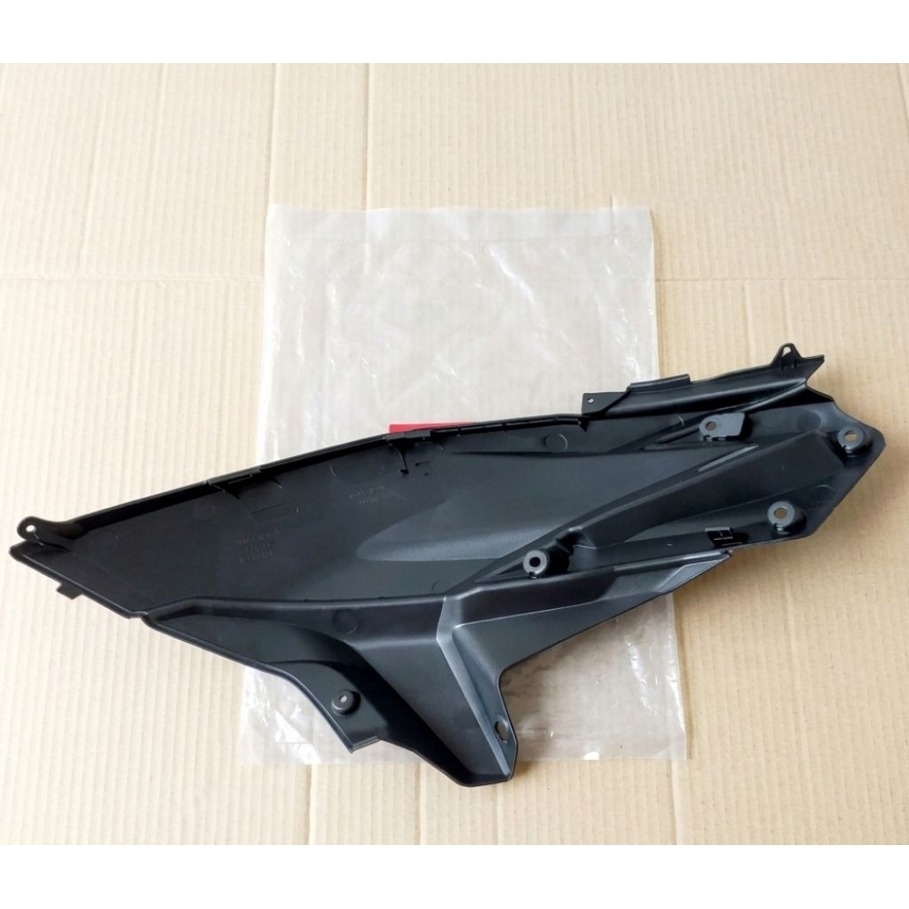 Cover Body Kanan Vario 125 Old Ori Copotan 83520-KZR-600ZB Side Body R Vario 125 Lama Original siap 