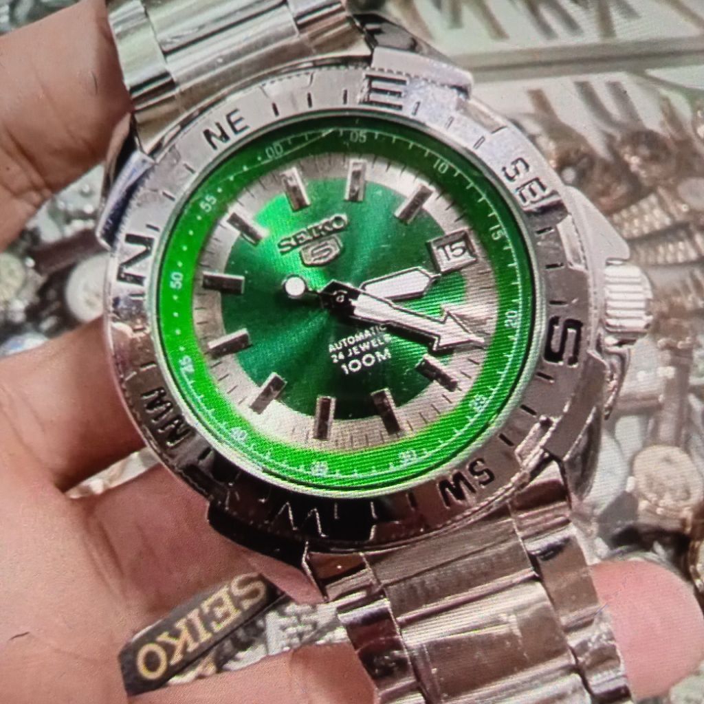 jam tangan Seiko automatic tanpa baterai green