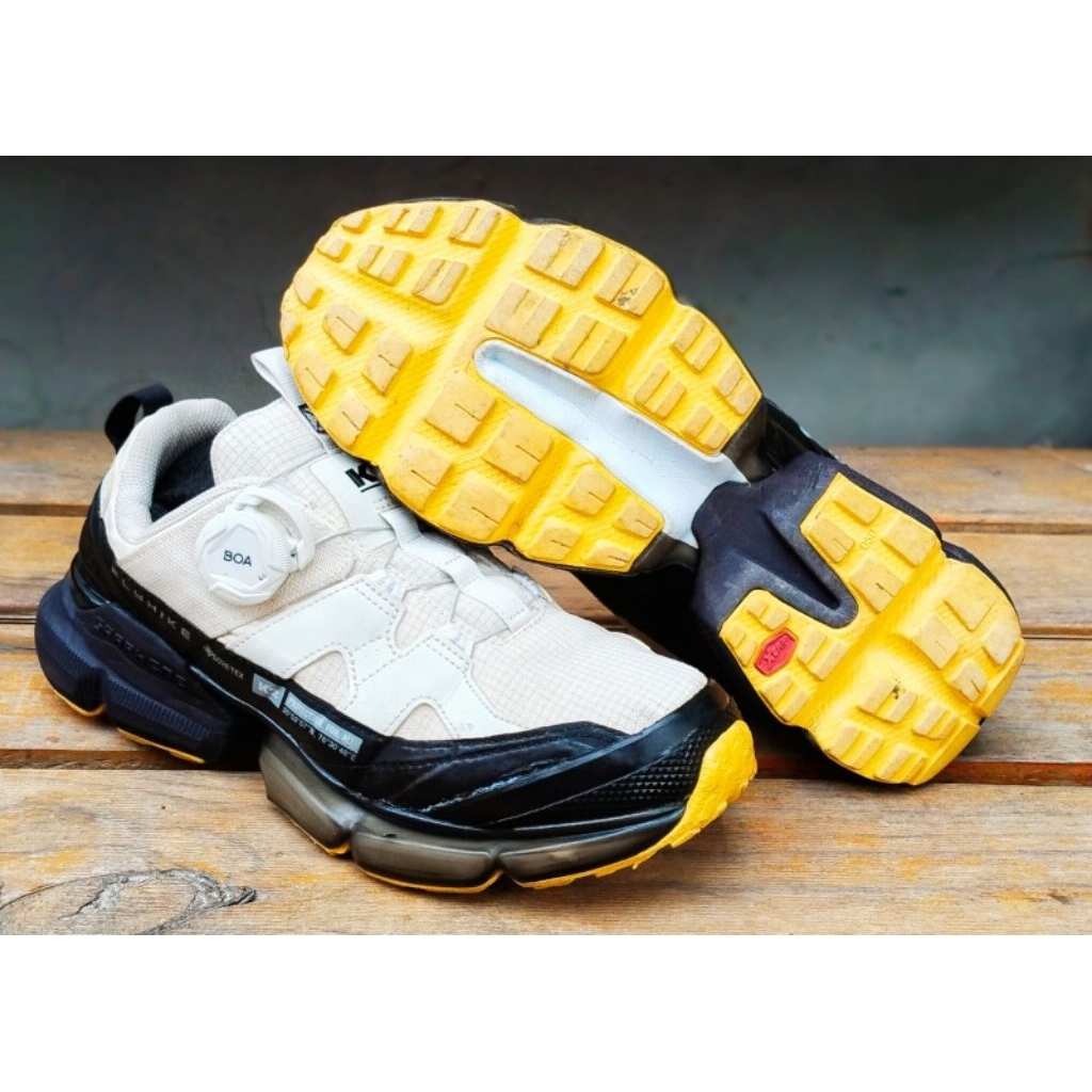 sepatu trail run K2 Flyhike sz 40