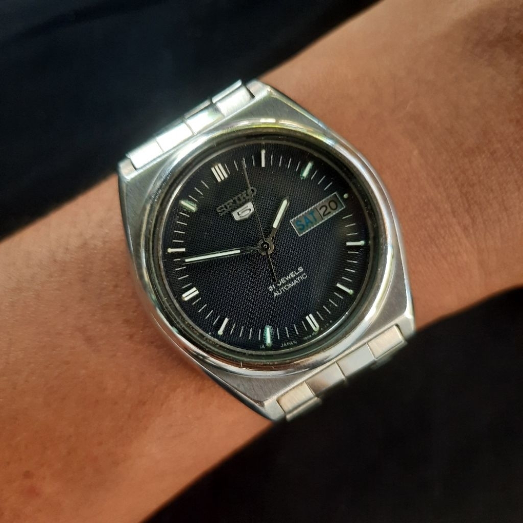 Jam tangan Seiko 5 Military Caliber 7009 Black Dial Automatic Vintage Original