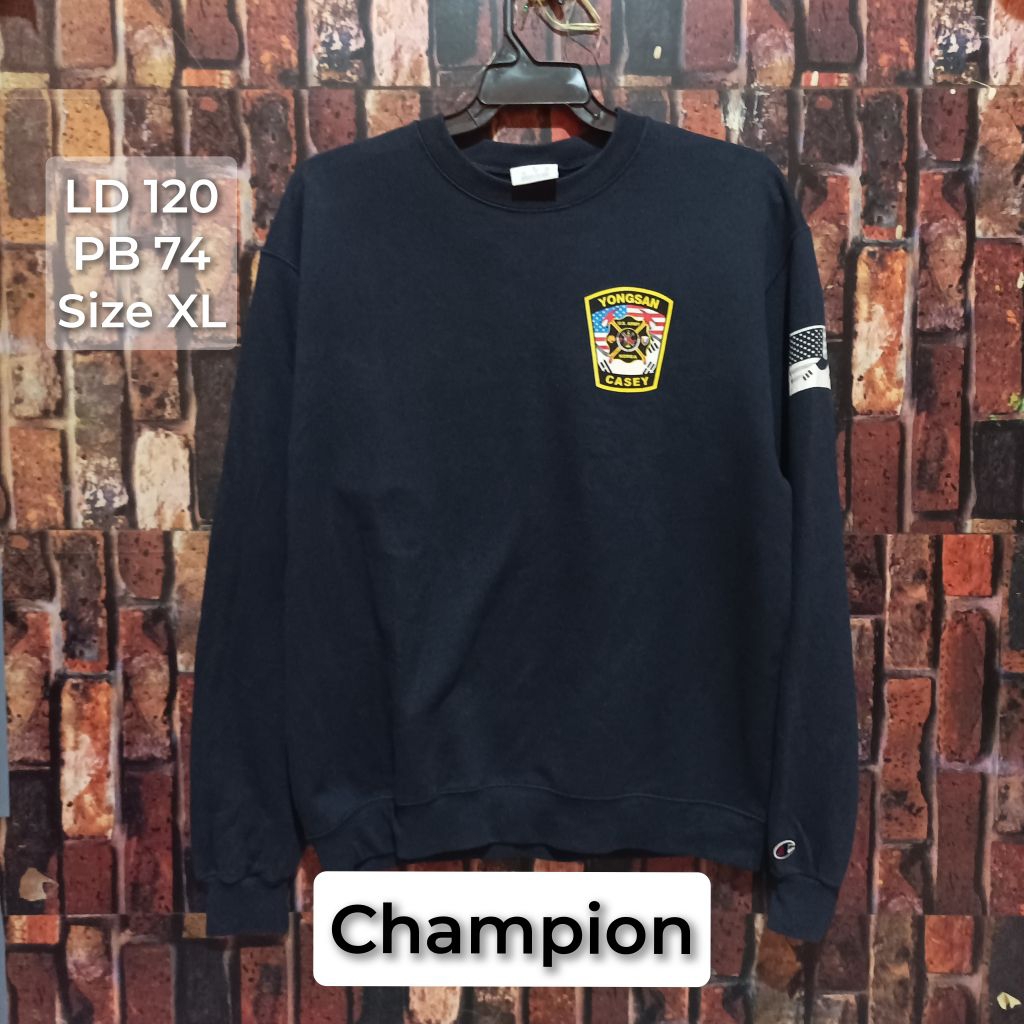 Sweater CN Crewneck Built Up second brand Cham| Sweater Bekas