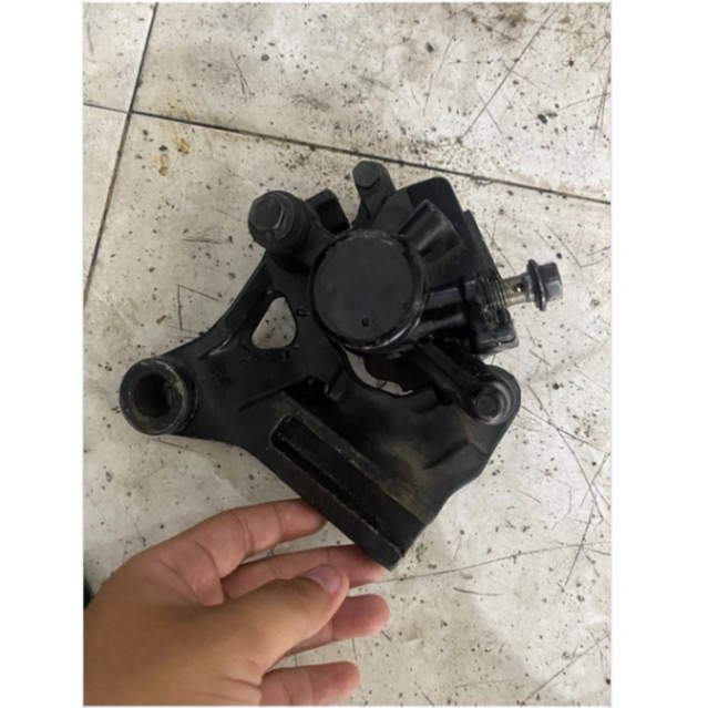 kaliper belakang r25 copotan