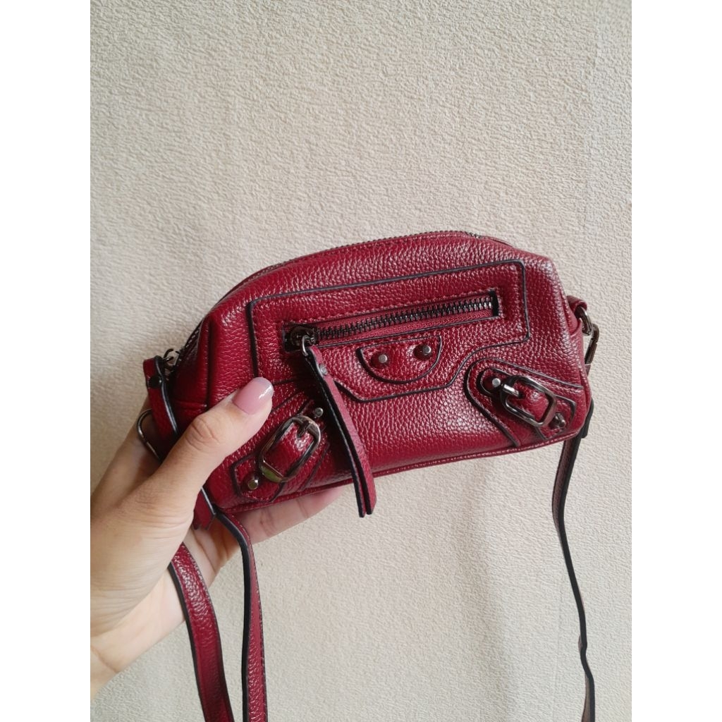 (PRELOVED) TAS KULIT ASLI MINI BISA SELEMPANG & PINGGANG