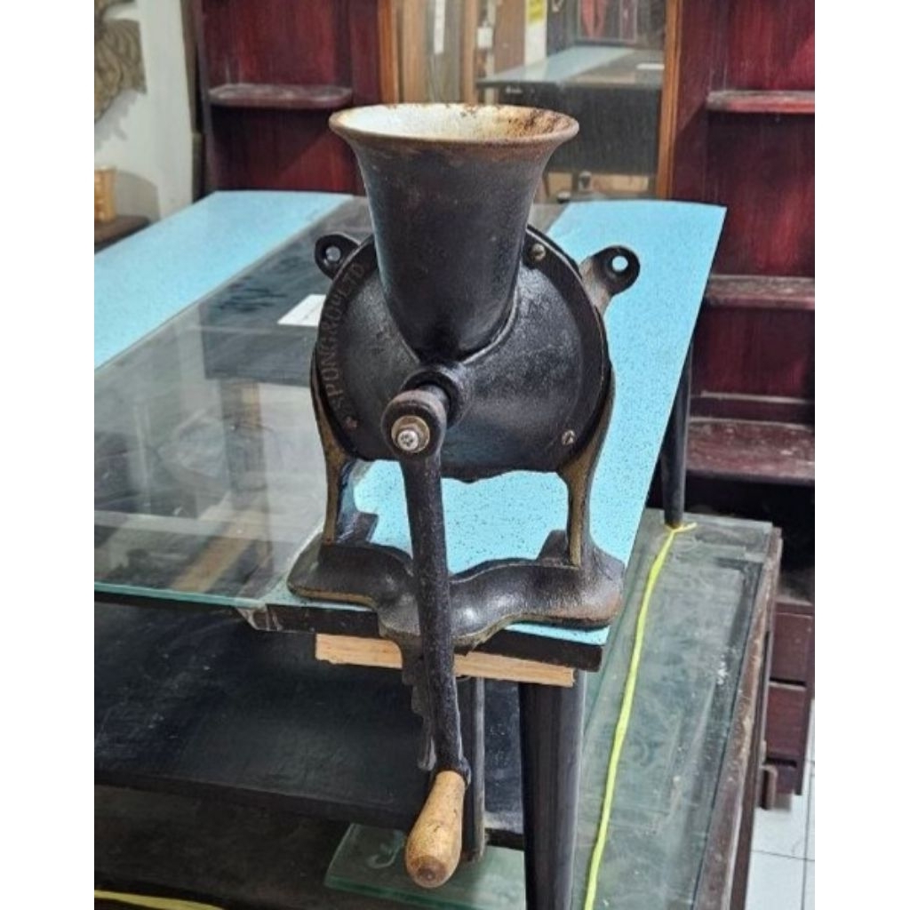 Gilingan kopi No.4 Made in England manual antik jadul