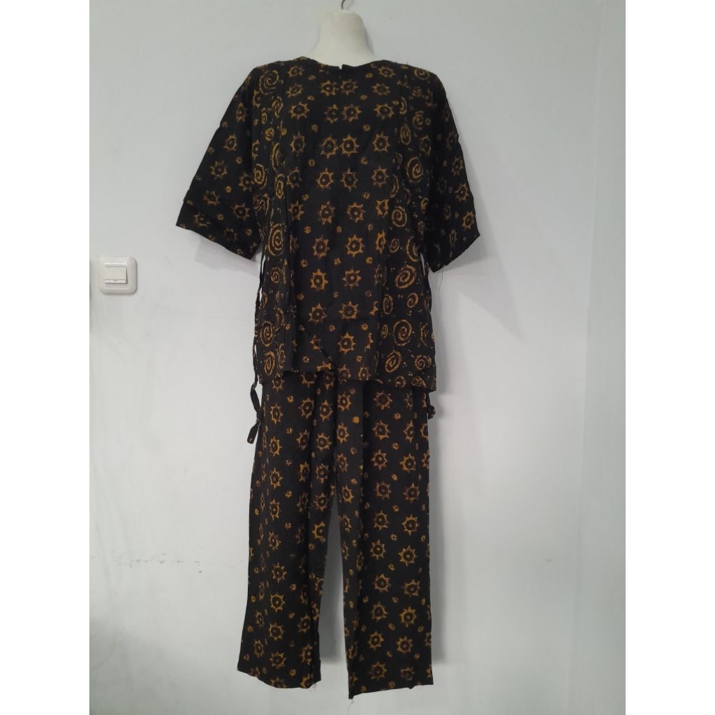 Setelan Batik Lengan 3/4 by Putri Diana LD 104 cm Resleting depan Busui Friendly