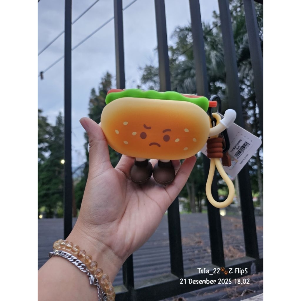 BAG CHARM/GANTUNGAN TAS Q UNCLE