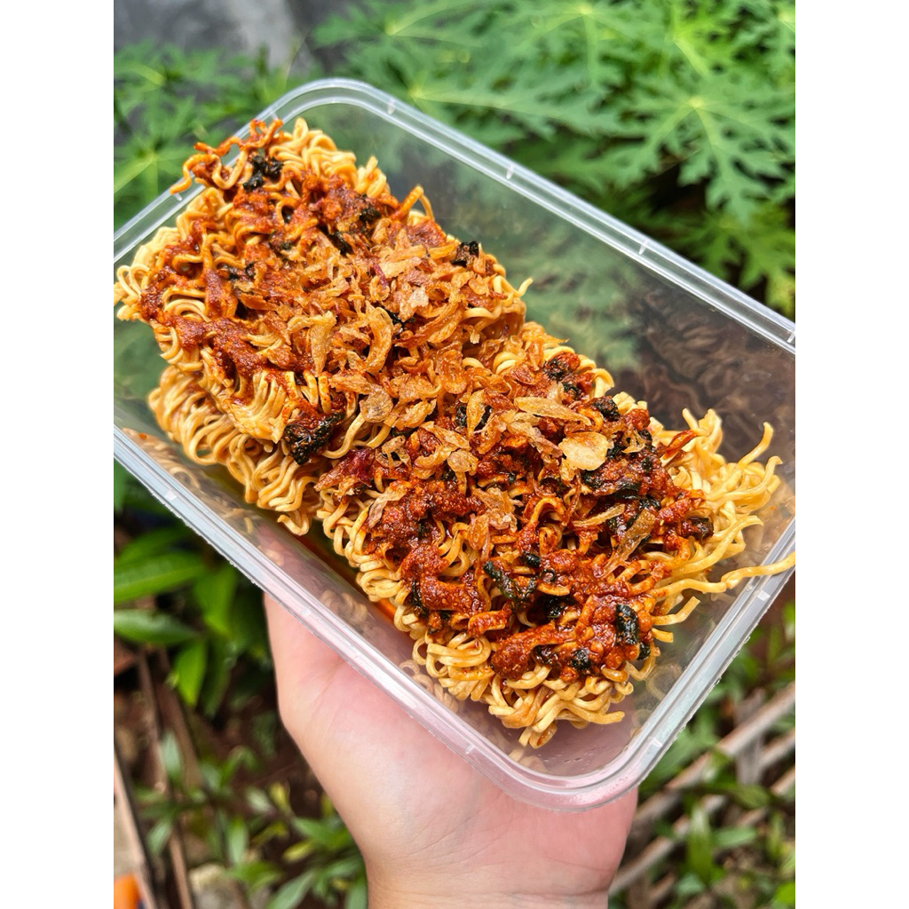 Mie Keriting pedas daun jeruk by MAX KRIUUKK